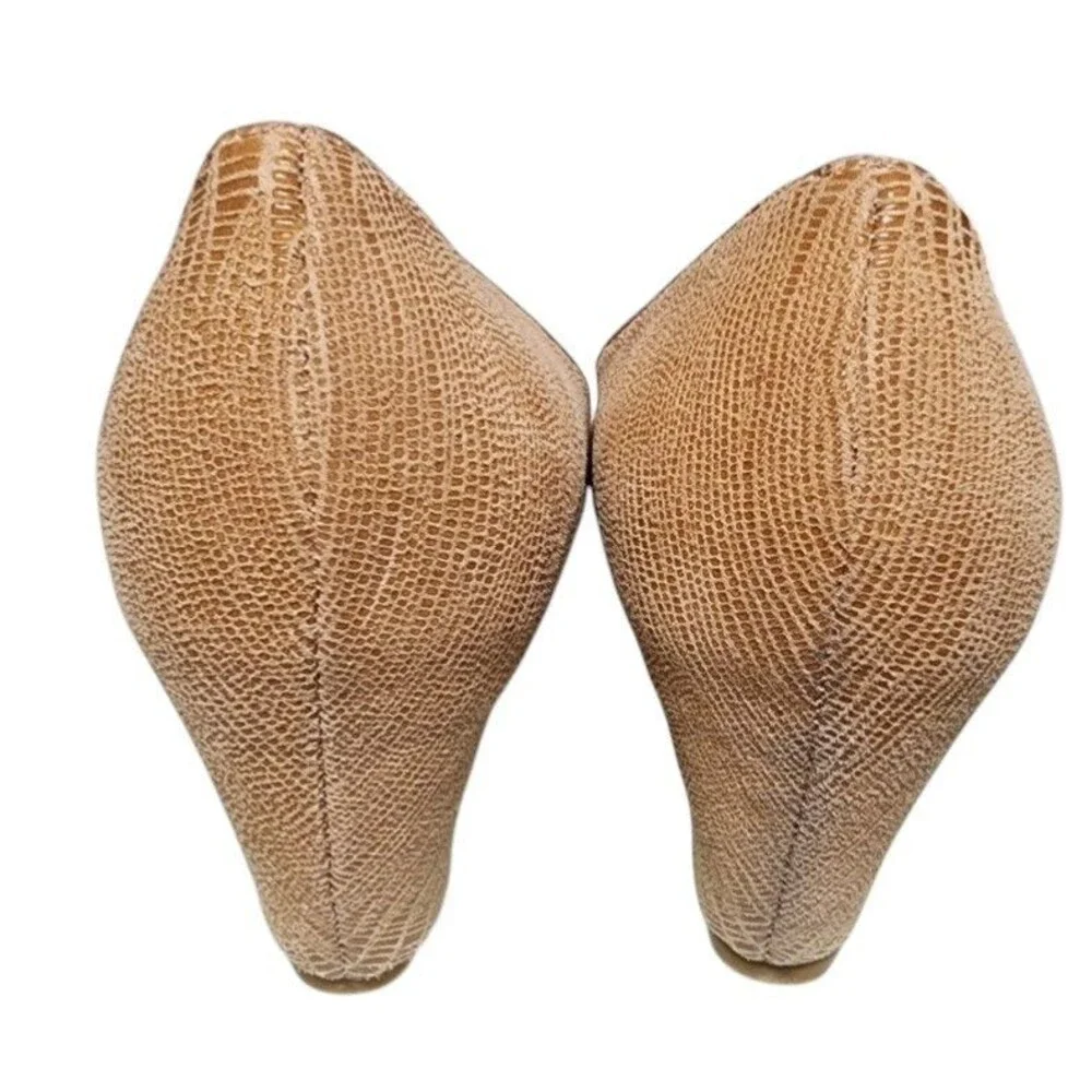 Stuart Weitzman 'Bucalina' Wedge Pumps Size 9.5 Lizard-Embossed Leather Beige
